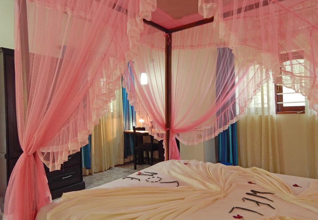 Rico Shadow Guest House & Restaurant فايكال الغرفة الصورة